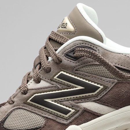 New Balance - Sneakers 9060 U90602JK Beige Brown - Ryses