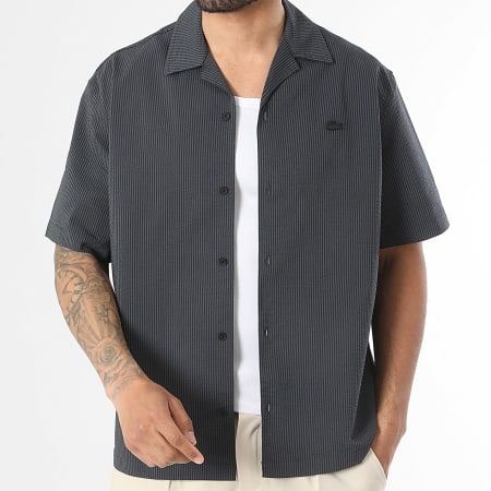Lacoste - Chemise Manches Courtes A Rayures Logo Brodé Crocodile Ton Sur Ton Noir Gris Anthracite