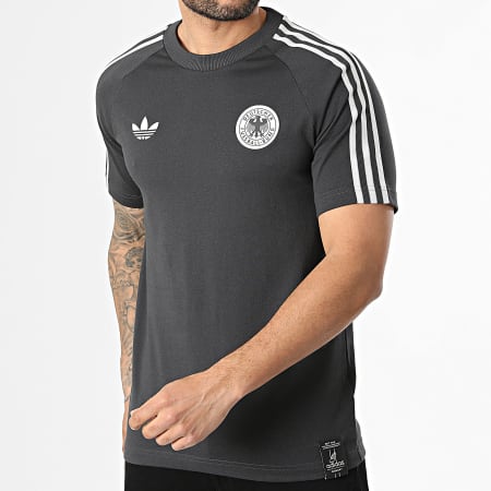 Adidas Originals - Tee Shirt 3 Stripes Allemagne Originals KG5097 Gris Anthracite