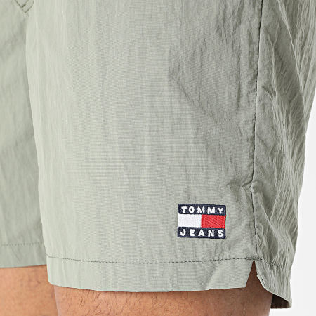 Tommy Jeans - Short Jogging Nylon Club 2824 Vert Kaki Clair