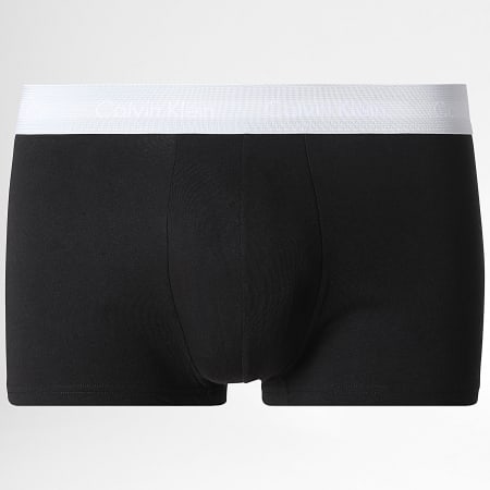 Calvin Klein - Lot De 5 Boxers NB2734A Noir Bleu Marine Bleu Clair Rouge Beige