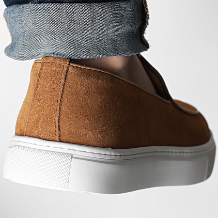 Classic Series - Mocassins 585 Camel