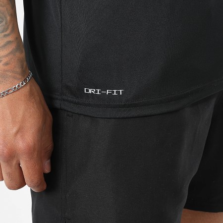 Nike - Conjunto Camiseta y Pantalón Corto de baño Nessa 586 560 Negro