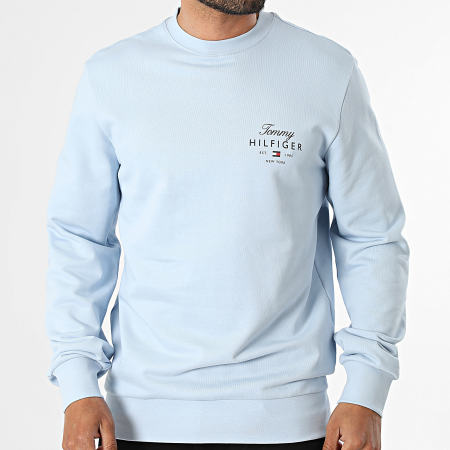 Tommy Hilfiger - Sweat Crewneck Script Stack 3218 Bleu Clair