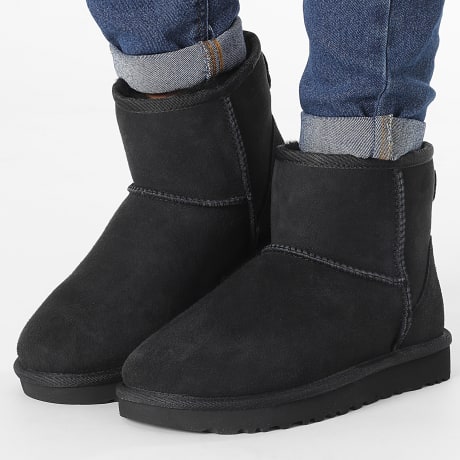 UGG - Bottes Femmes Classic Mini II Black