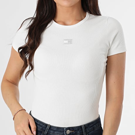 Tommy Jeans - Camiseta de mujer Slim Tee Badge 7881 Blanca