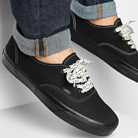 Vans - Authentic 00D7Y Mono Negro Sneakers