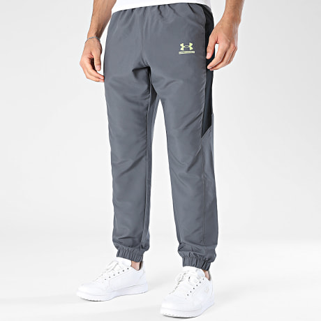 Under Armour - Pantalon Jogging Tech Sport 6011268 Gris Anthracite Noir