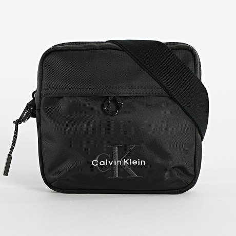 Calvin Klein - Bolsa Bold Square D3454 Negro