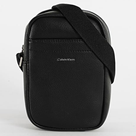 Calvin Klein - Bolsa Raised Slim Reporter D3278 Negro