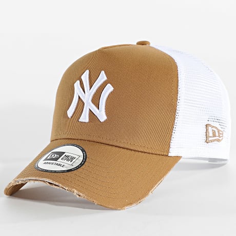 New Era - Casquette DESTROY Trucker Essential Embroidered 9Forty NY Yankees 12500201 Camel Blanc