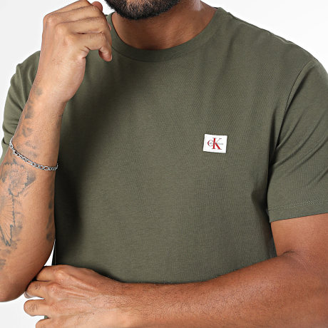 Calvin Klein - Tee Shirt RC272 Vert Kaki