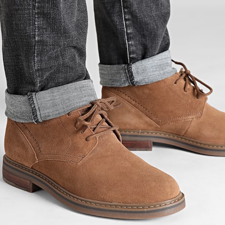Clarks - Boots Newford Mid Cola Wildleder