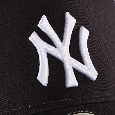 New Era - Casquette Trucker Clean NY New York Yankees 11588489 Bleu Marine Blanc