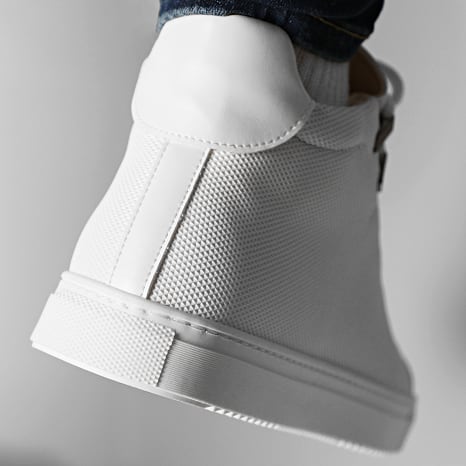 Classic Series - White sneakers