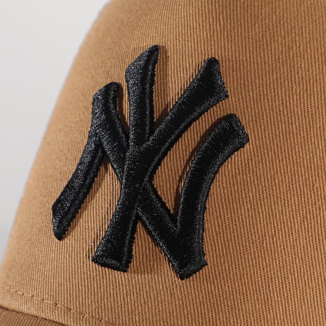 New Era - Casquette Trucker Essential AF NY New York Yankees 12589246 Camel Noir
