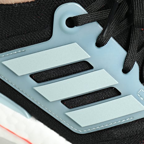 Adidas Sportswear - Baskets Ultraboost 22 GX3060 Core Black Magnetic Grey Turbo