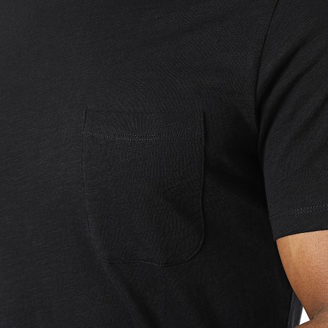 Classic Series - Hendrick Pocket Tee Negro