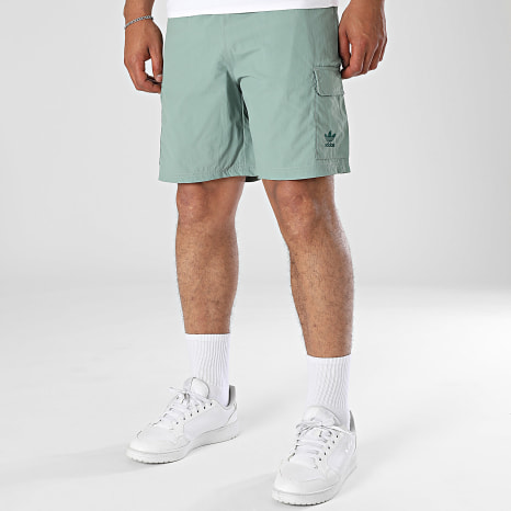 Adidas Originals - Short Cargo Esencial JP4786 Verde