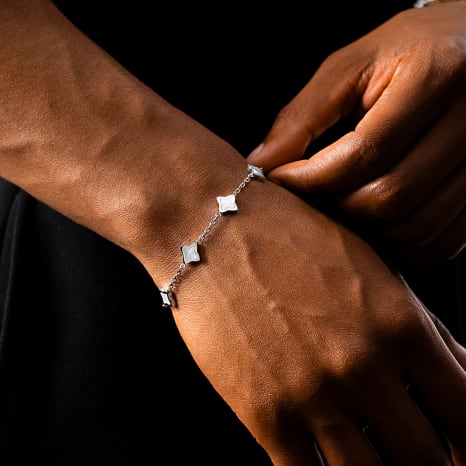 Make It Shine - Flower Bracelet Silver White