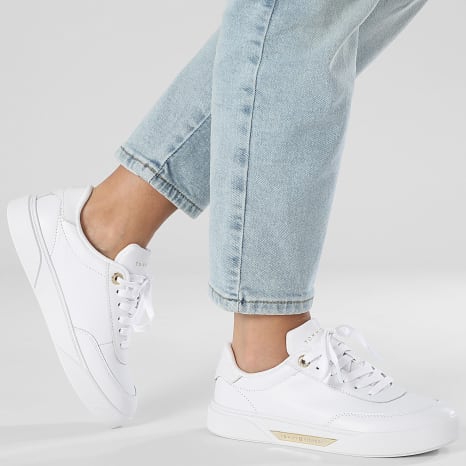 Tommy Hilfiger - Zapatillas mujer Essential Chic Court 8682 Blanco