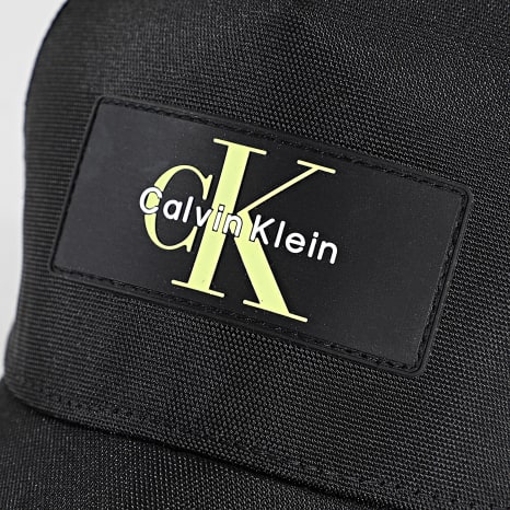Calvin Klein - Silicon Patch Logo Trucker Cap 5025 Negro