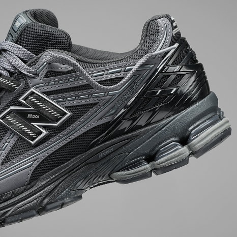 New Balance - Sneakers 1906R Zwart Grijs
