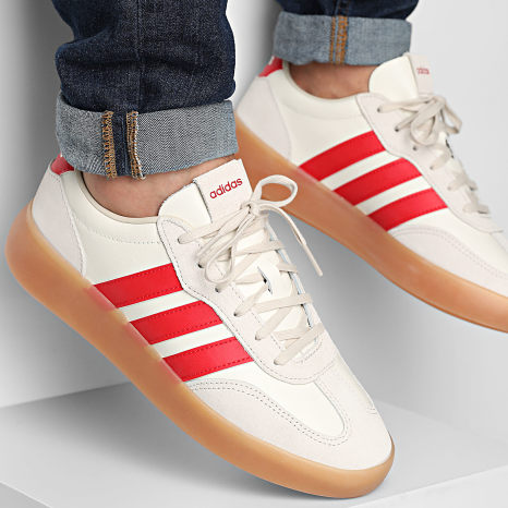 Adidas Sportswear - Baskets Barreda Decode Lux JR1231 Off White Better Scarlet Aluminium