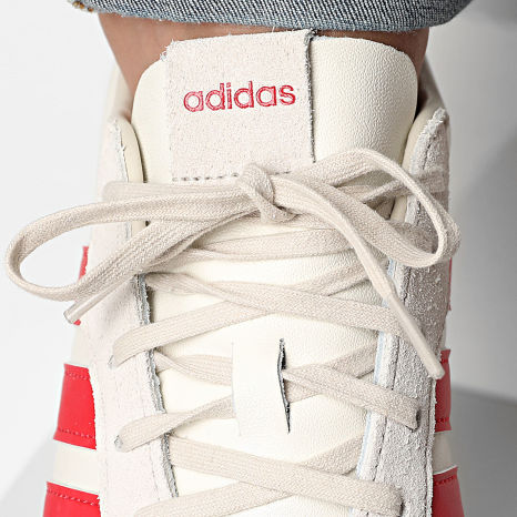 Adidas Sportswear - Baskets Barreda Decode Lux JR1231 Off White Better Scarlet Aluminium