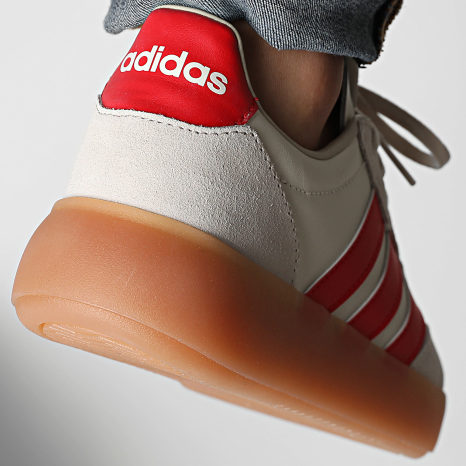 Adidas Sportswear - Baskets Barreda Decode Lux JR1231 Off White Better Scarlet Aluminium
