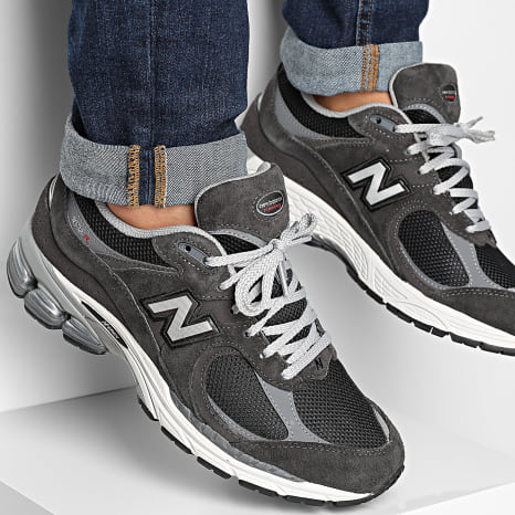 New Balance - Trainers 2002R U2002RA Zwart Cement
