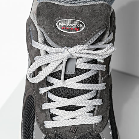 New Balance - Trainers 2002R U2002RA Zwart Cement