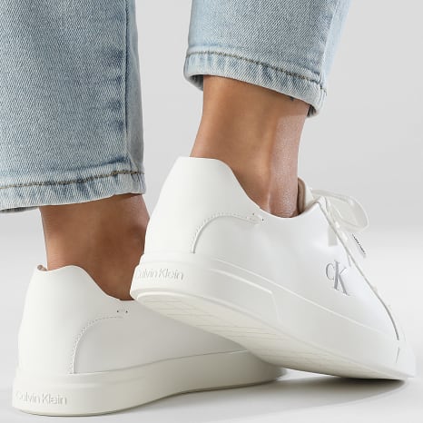 Calvin Klein - Mujer Low Pro Cups Piel 2823 Zapatillas Triple Blanco Brillante