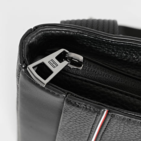 Tommy Hilfiger - Sacoche Central Mini Crossover 3633 Noir