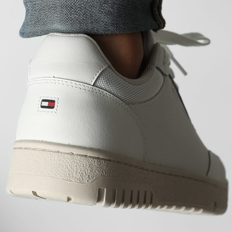 Tommy Hilfiger - Zapatillas Core Leather 5629 Crudo