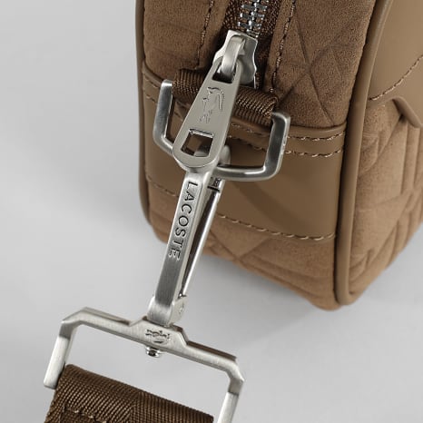 Lacoste - Bolso The Blend Logo Cocodrilo Metal Marrón Claro