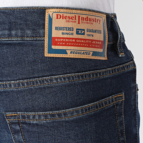 Diesel - Vaquero Regular D-Finitive A10229 Azul Bruto