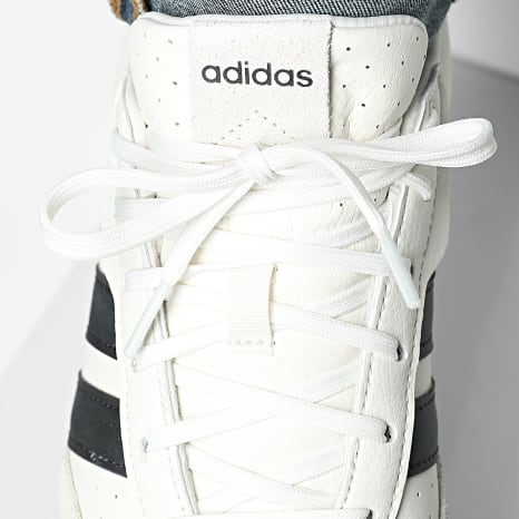 Adidas Sportswear - Baskets Barreda Lo JR4618 Core White Core Black Warm Vanilla