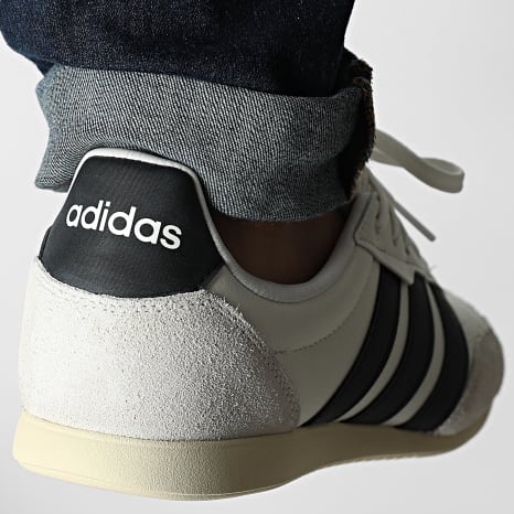 Adidas Sportswear - Baskets Barreda Lo JR4618 Core White Core Black Warm Vanilla