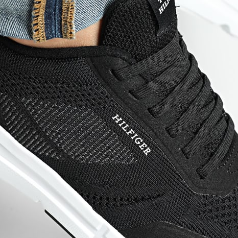 Tommy Hilfiger - Baskets Modern Comfort Run Tech Knit 5720 Black