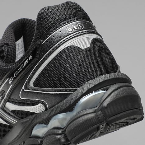 Asics - Sapatilhas Gel Cumulus 16 1203A733 Preto