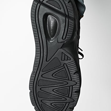 Adidas Sportswear - Baskets Technochaos 2000 JR7229 Core Black Iron Metallic