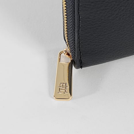 Tommy Hilfiger - Women's Icon Large Wallet 8654 Navy Blue