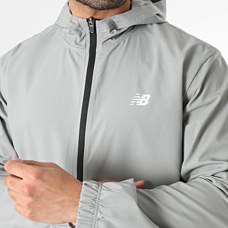 New Balance - Conjunto Casaco Cortavento Capuz Com Fecho E Calça De Fato De Treino MJ51900 MP51904 Cinza Preto