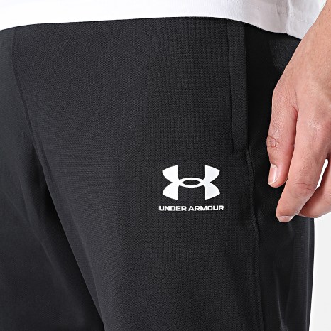 Under Armour - Pantalón chándal 1382602 Negro