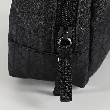 Calvin Klein - Bolso Utility Emblem Reporter D3303G Negro