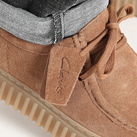Clarks - Zapatos Torhill Lo Cola Suede