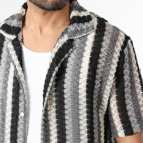 Frilivin - Camisa Manga Curta Crochê Listrada 284 Bege Cinza Preto