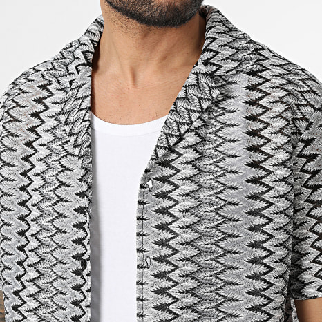 Frilivin - Camisa Manga Curta Crochê 610 Cinza Preto