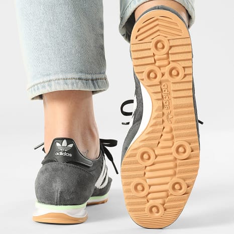 Adidas Originals - Baskets Femme SL 72 OG JH7390 Core Black Footwear White Carbon
